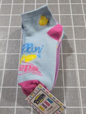 Peeps Light Blue & Pink Ankle Socks - Cute Chick Design